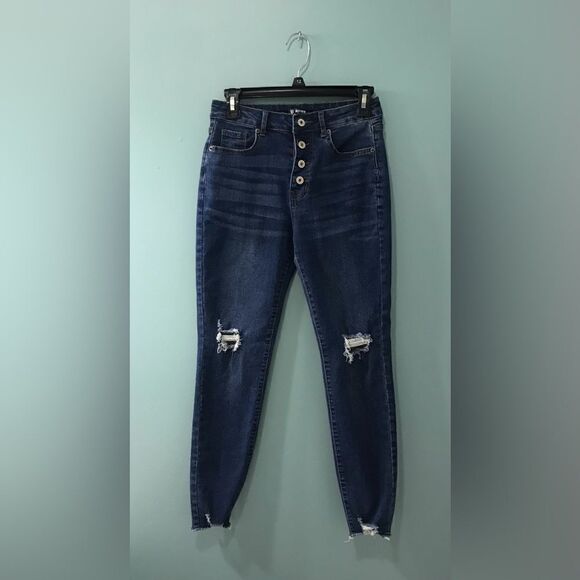 NWOT … BYFBM “Size: S - 6” Distressed Button-Fly Jeans - Picture 3 of 6